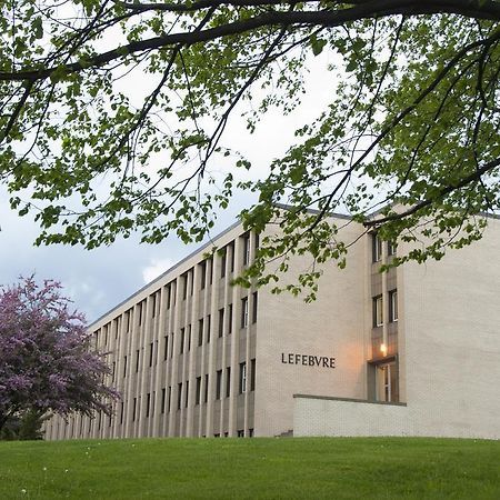Universite De Монктон Экстерьер фото